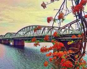 Hue Tours