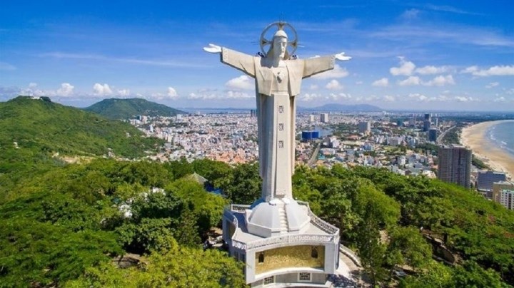 Amazing South Vietnam & Vung Tau Beach: 5 Days