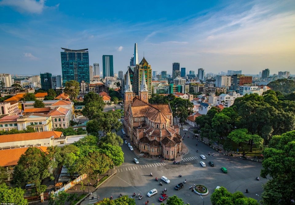 Ho Chi Minh City – Nha Trang – Central Vietnam Tour: 10 Days