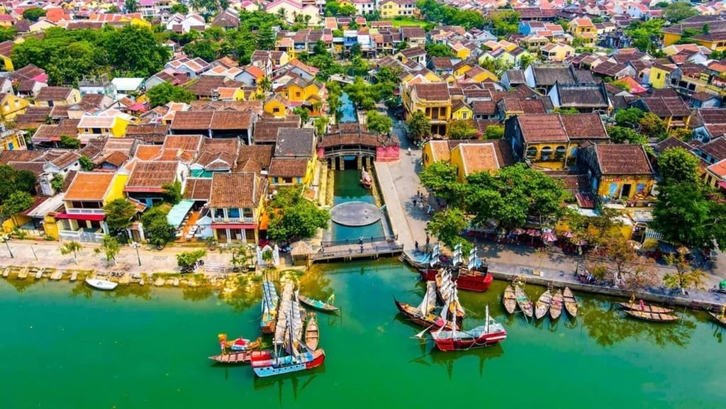 Ho Chi Minh City – Nha Trang – Central Vietnam Tour: 10 Days