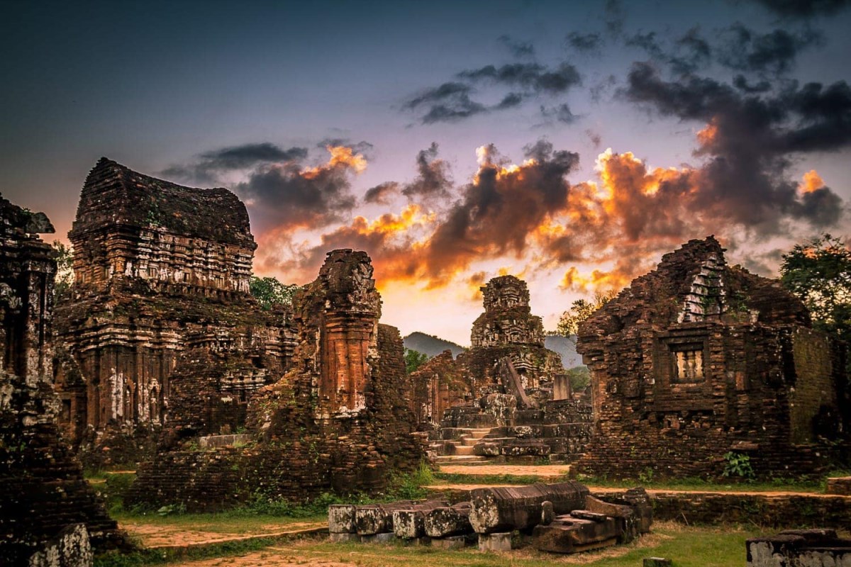 Ho Chi Minh City – Nha Trang – Central Vietnam Tour: 10 Days