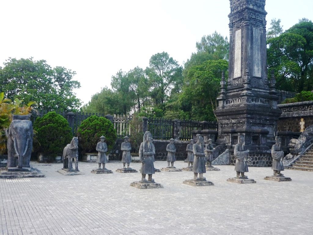 Ho Chi Minh City to Central Vietnam Tour: 7 days