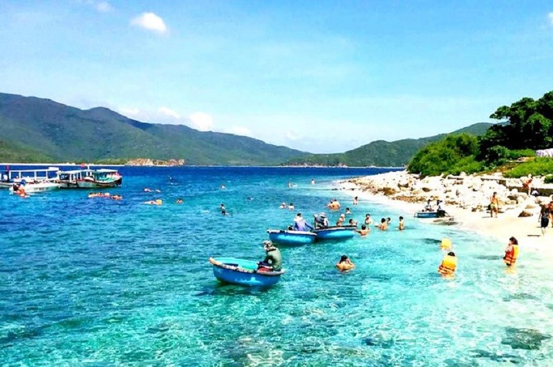 Ho Chi Minh City – Nha Trang – Central Vietnam Tour: 10 Days
