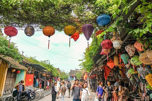 Ho Chi Minh City – Nha Trang – Central Vietnam Tour: 10 Days