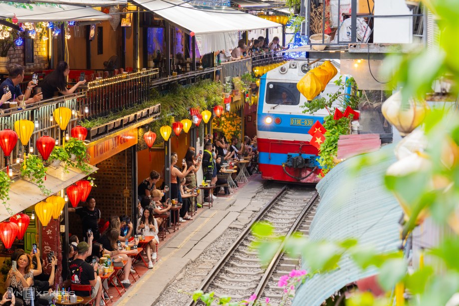 Hanoi – Halong Bay Package Tour: 4 days