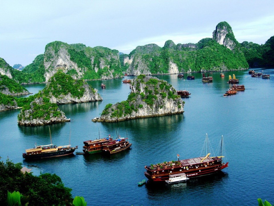 Inspirational Hanoi – Halong North Vietnam Tour: 5 Days